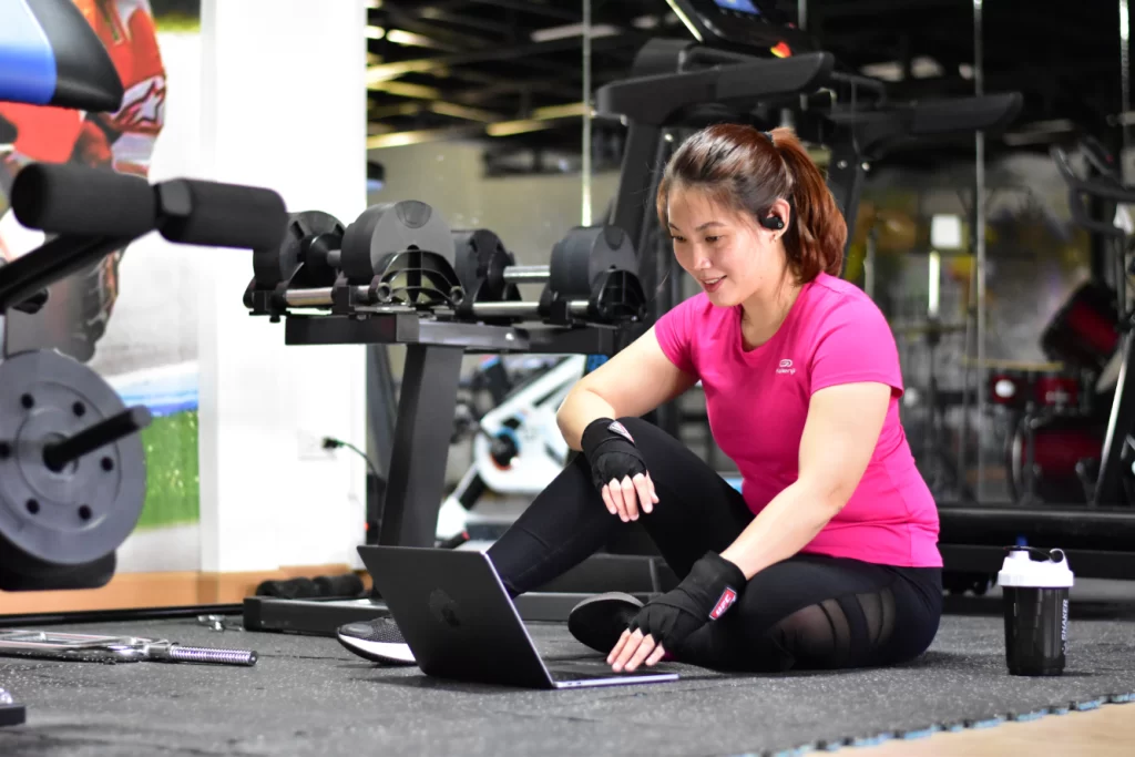 burnout cycle of hustle culture